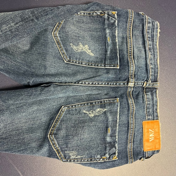Zara fitted tapered distressed size 4 jeans - Picture 5 of 5